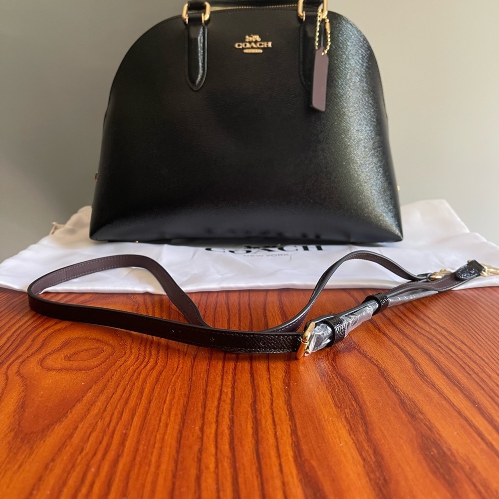 Beautiful COACH Katy Satchel